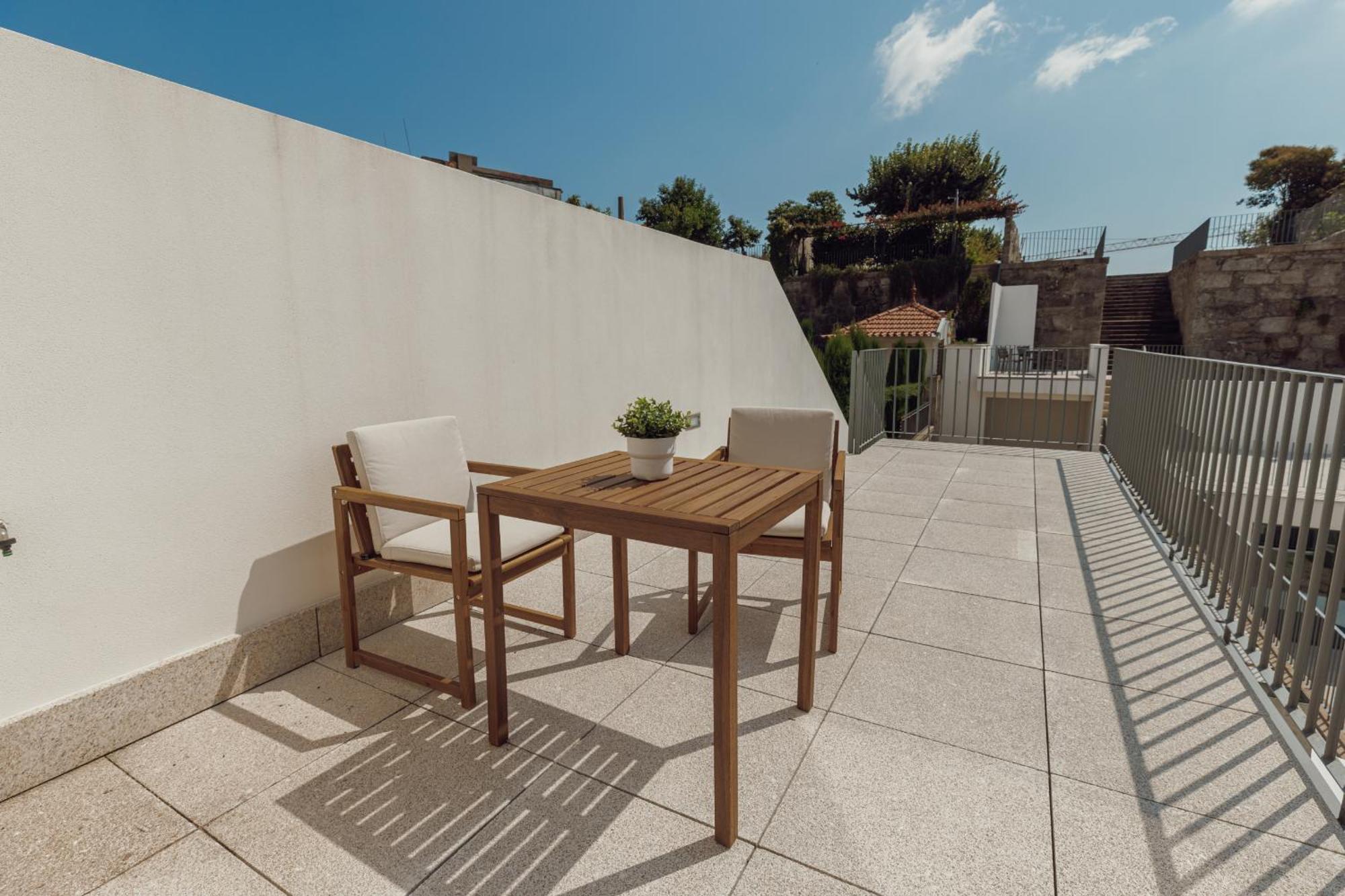 Apartment With A Pool By Vacationy Porto